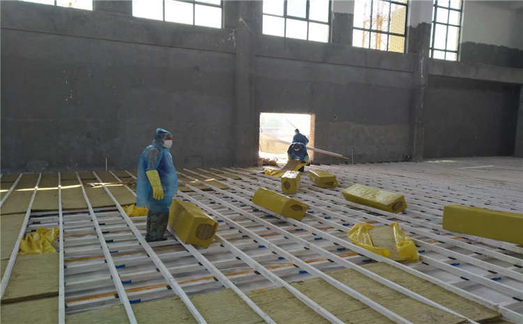 河南專業(yè)體育木地板直銷