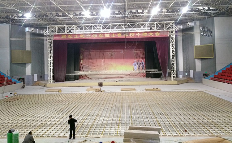 楓樺木體育館實(shí)木地板市場(chǎng)價(jià)格表