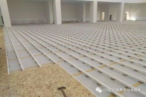 ����ʯ��ɽ�Ǻ��ЌW�@���^ľ�ذ�